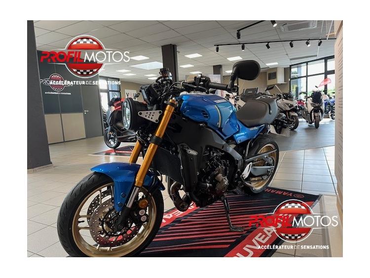 YAMAHA XSR 900
