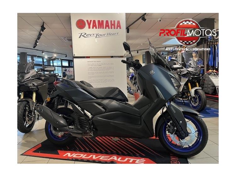 YAMAHA XMAX 125