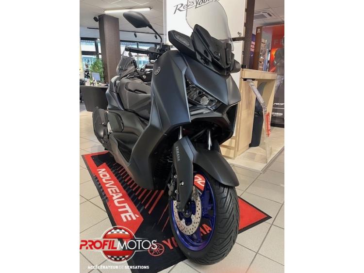 YAMAHA XMAX 125
