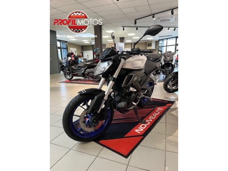 YAMAHA MT-125