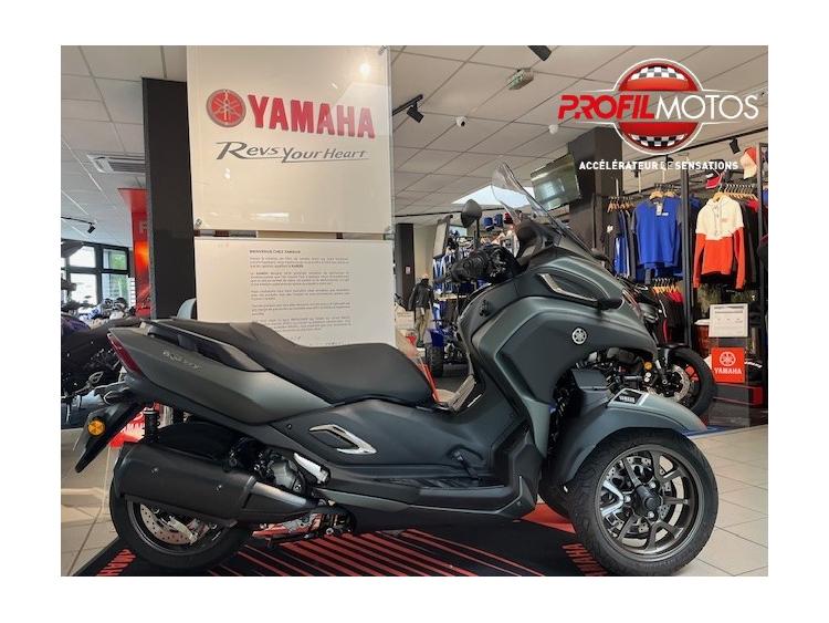 YAMAHA TRICITY 300