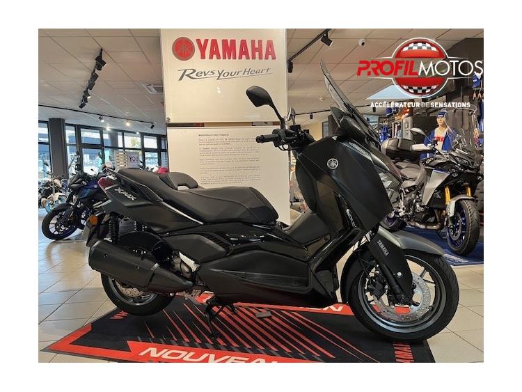 YAMAHA XMAX 300 Tech Max