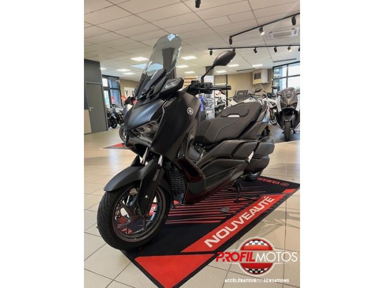 YAMAHA XMAX 300 Tech Max